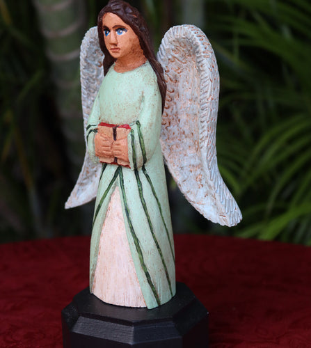 Angel por Liz Veguilla